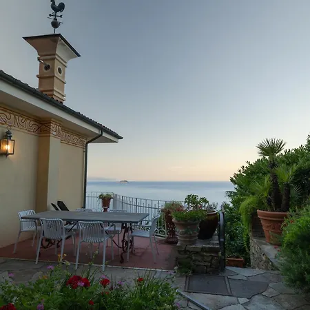 Del Golfo - Vista Incredibile - Arte - Relax لايقويليا